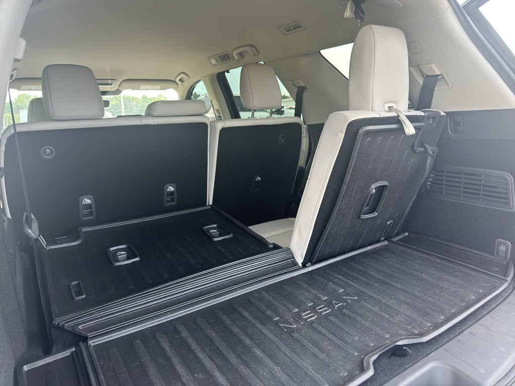 2024 Nissan Pathfinder SL