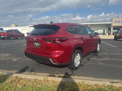 2024 Toyota Highlander LE