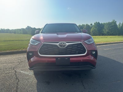 2024 Toyota Highlander LE