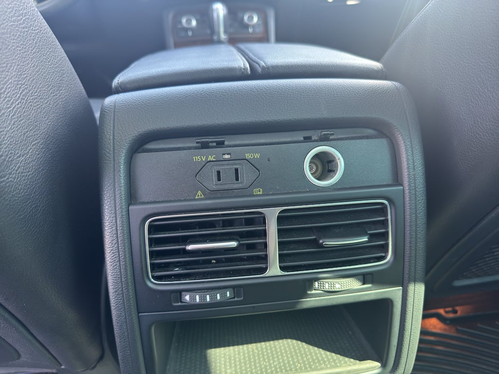 2015 Volkswagen Touareg Lux