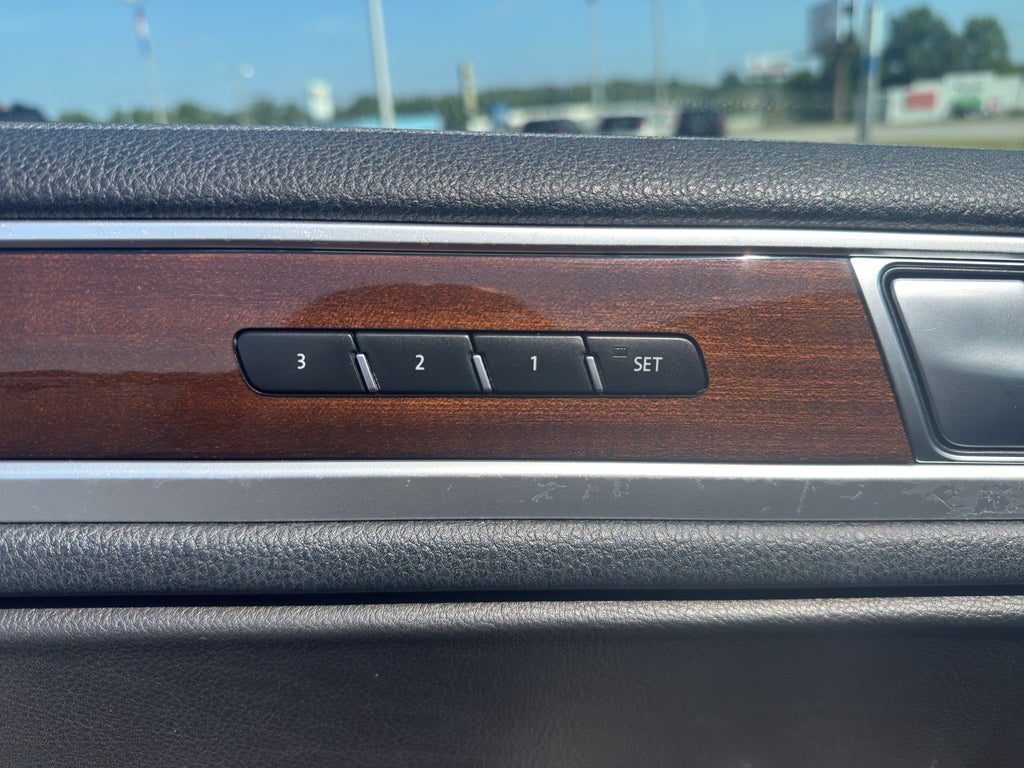 2015 Volkswagen Touareg Lux