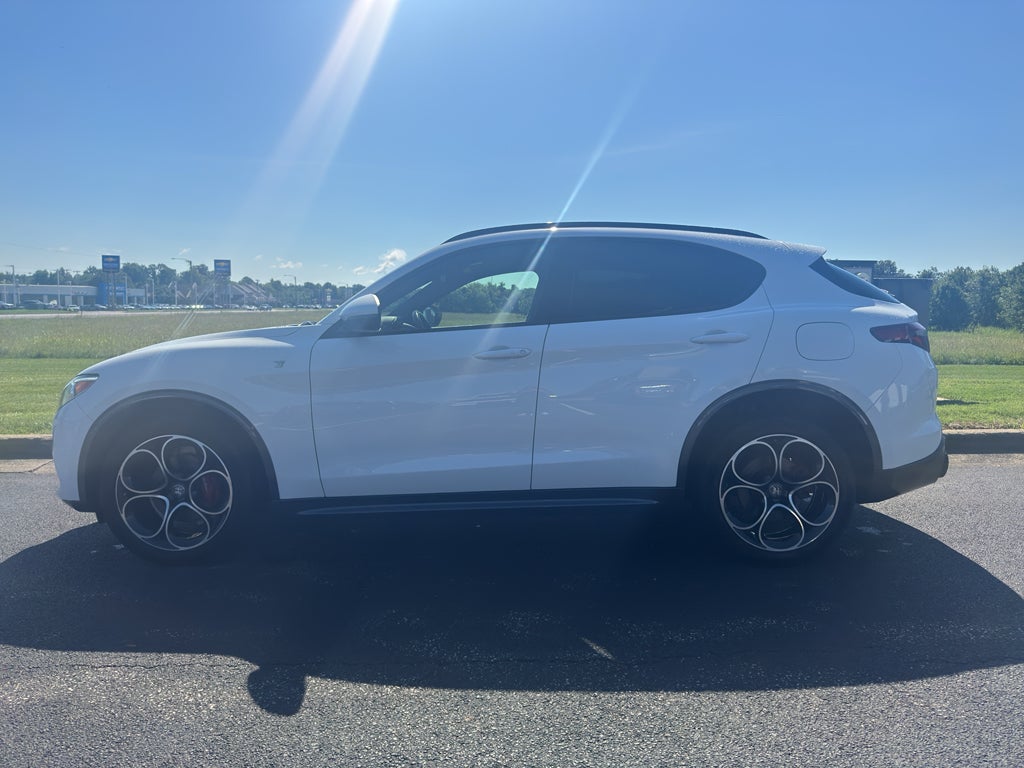 2022 Alfa Romeo Stelvio Ti